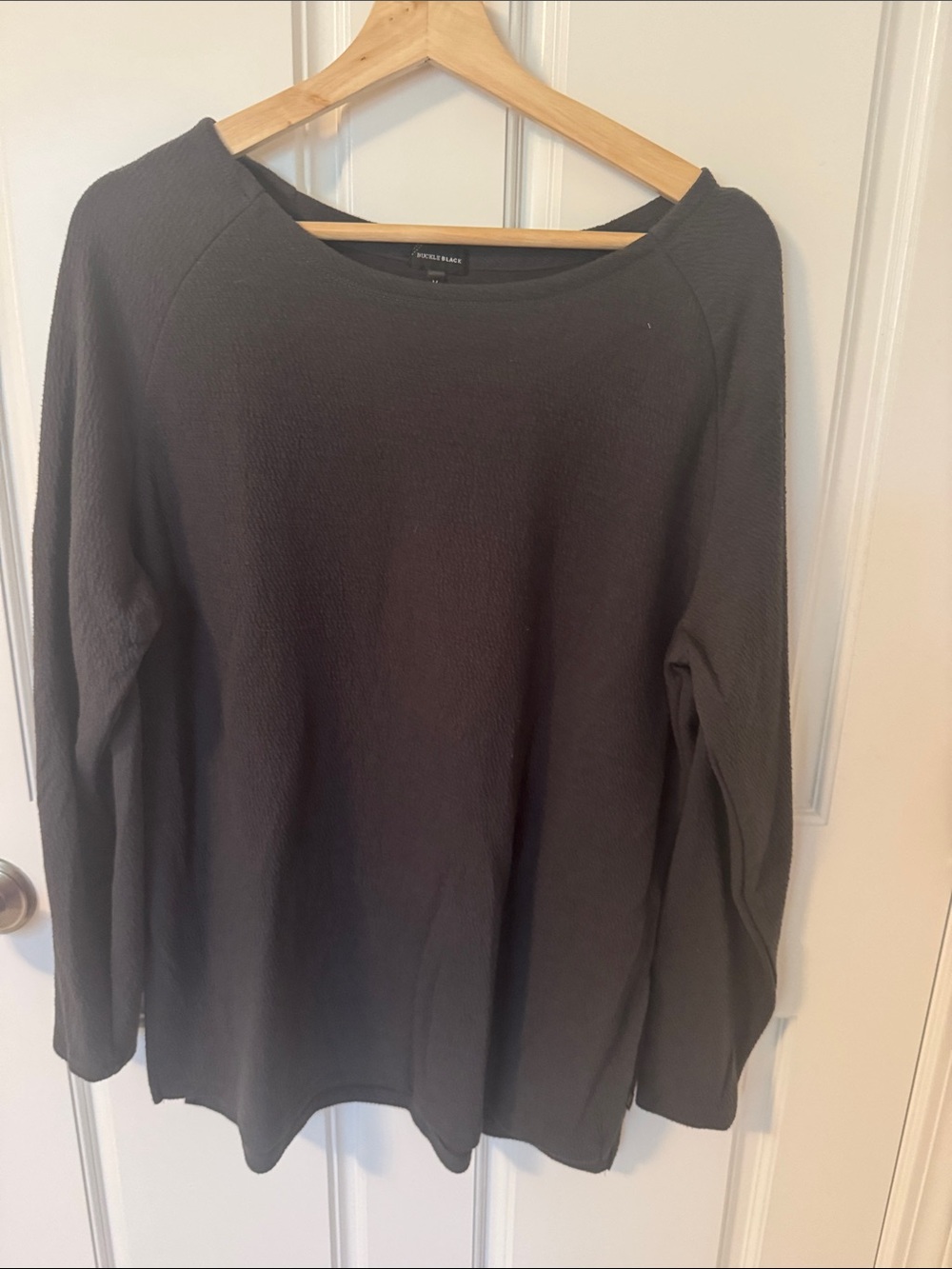 Buckle Women's Black Knit Crewneck Top